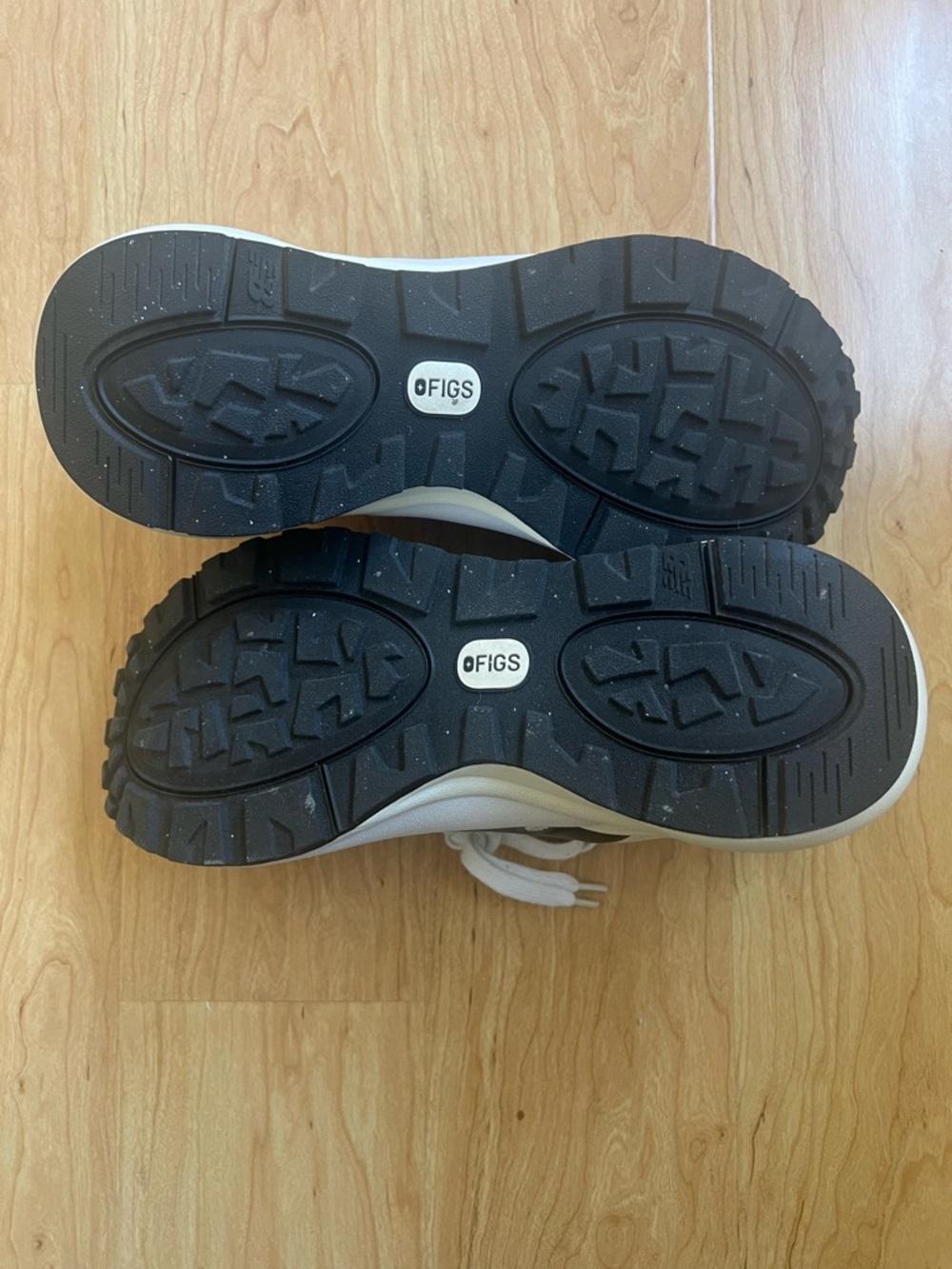 New Balance White and Black FIGS 3447 - Picture 6 of 7
